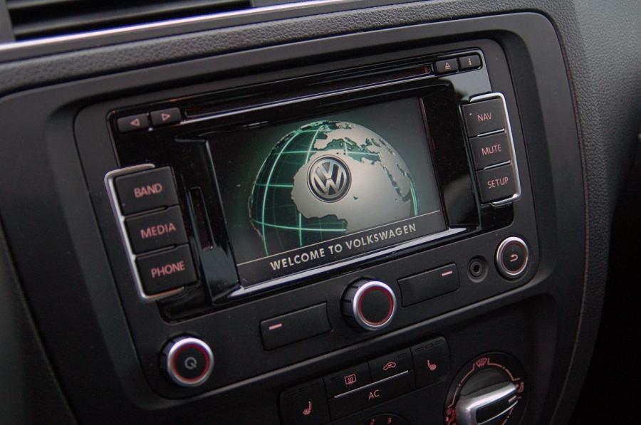  Volkswagen Jetta 2011 года  (фото 48 из 139)